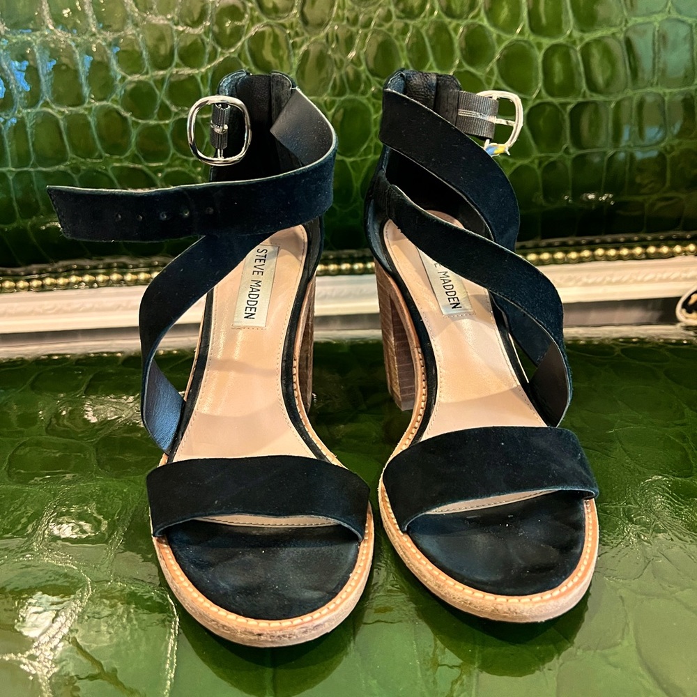 Steve Madden sandals in black